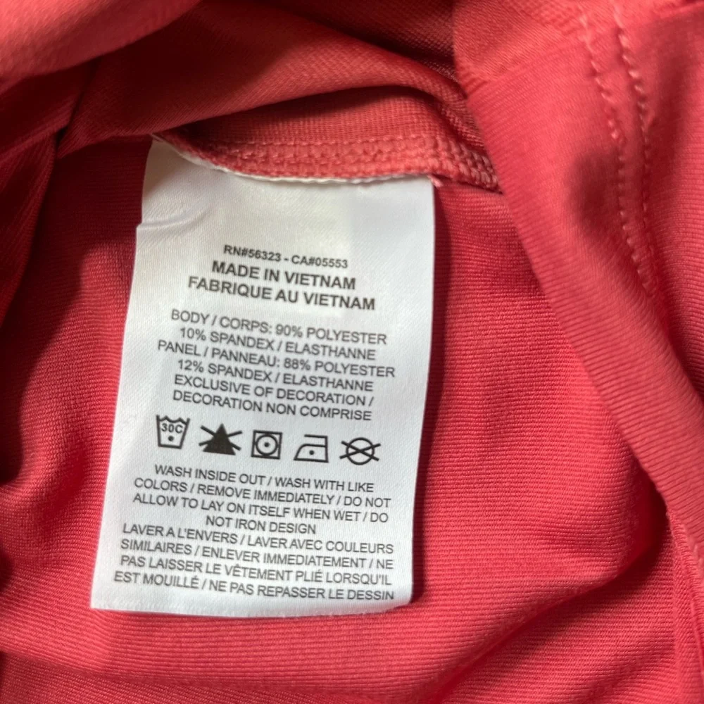 Women’s Nike Icon Clash active mock neck long sleeve shirt. Dusty pink. small